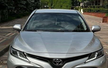 Toyota Camry, 2020 год, 3 050 000 рублей, 1 фотография