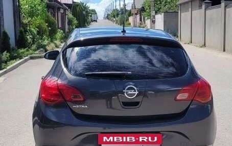 Opel Astra J, 2012 год, 715 000 рублей, 2 фотография
