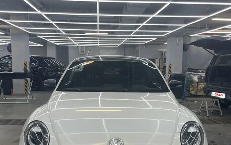 Volkswagen Beetle, 2012 год, 1 750 000 рублей, 13 фотография