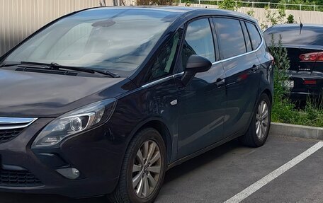 Opel Zafira C рестайлинг, 2013 год, 870 000 рублей, 2 фотография