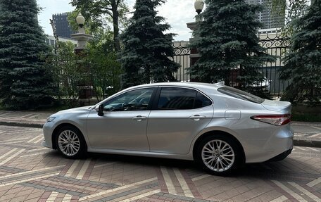Toyota Camry, 2020 год, 3 050 000 рублей, 3 фотография