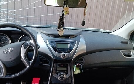 Hyundai Elantra V, 2013 год, 580 000 рублей, 4 фотография