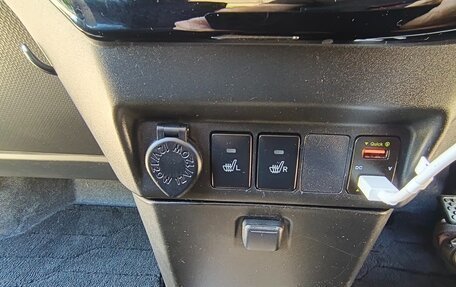 Toyota Roomy I, 2020 год, 1 420 000 рублей, 29 фотография