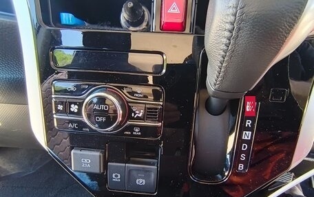 Toyota Roomy I, 2020 год, 1 420 000 рублей, 30 фотография