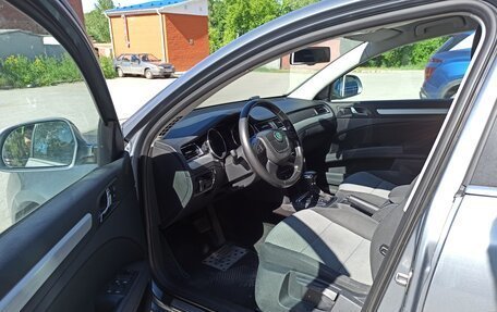 Skoda Superb III рестайлинг, 2012 год, 1 030 000 рублей, 13 фотография
