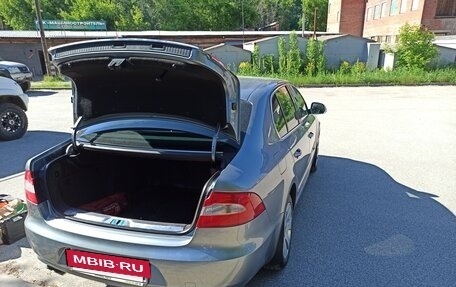 Skoda Superb III рестайлинг, 2012 год, 1 030 000 рублей, 3 фотография