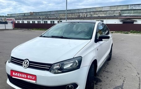 Volkswagen Polo VI (EU Market), 2010 год, 517 000 рублей, 2 фотография