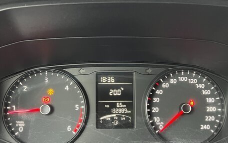 Volkswagen Transporter T6 рестайлинг, 2019 год, 2 880 000 рублей, 6 фотография
