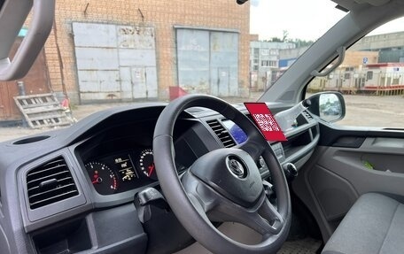 Volkswagen Transporter T6 рестайлинг, 2019 год, 2 880 000 рублей, 11 фотография
