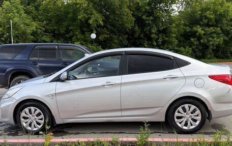 Hyundai Solaris II рестайлинг, 2013 год, 620 000 рублей, 3 фотография