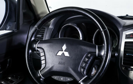 Mitsubishi Pajero IV, 2015 год, 2 690 000 рублей, 14 фотография
