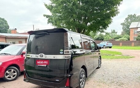 Toyota Voxy III, 2018 год, 2 700 000 рублей, 3 фотография