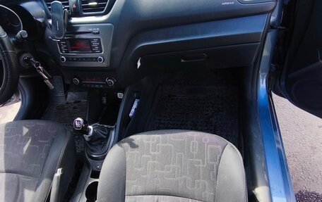 KIA Rio III рестайлинг, 2015 год, 990 000 рублей, 6 фотография