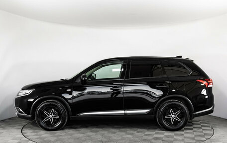 Mitsubishi Outlander III рестайлинг 3, 2017 год, 1 499 000 рублей, 9 фотография