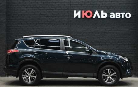 Toyota RAV4, 2016 год, 2 300 000 рублей, 9 фотография
