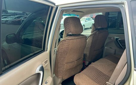 Toyota RAV4, 2002 год, 549 999 рублей, 18 фотография