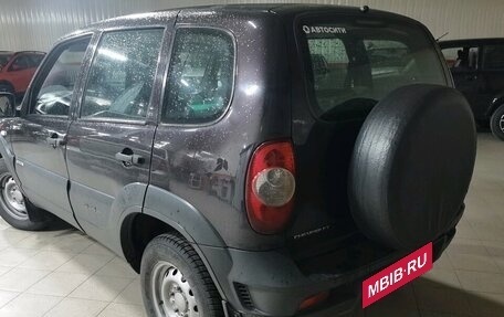 Chevrolet Niva I рестайлинг, 2018 год, 630 000 рублей, 3 фотография