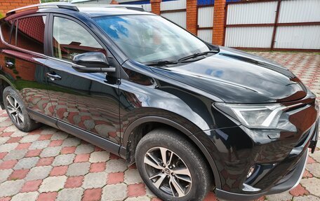 Toyota RAV4, 2015 год, 2 200 000 рублей, 2 фотография