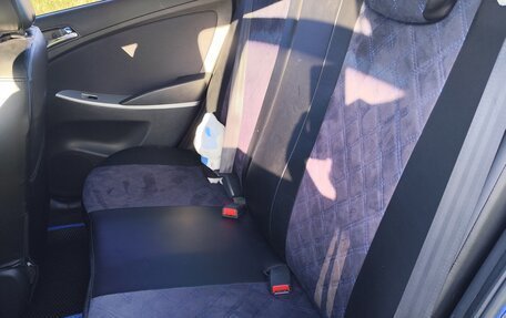 Hyundai Solaris II рестайлинг, 2012 год, 700 000 рублей, 5 фотография