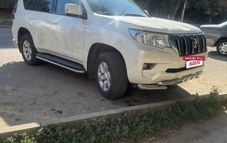 Toyota Land Cruiser Prado 150 рестайлинг 2, 2018 год, 4 950 000 рублей, 3 фотография