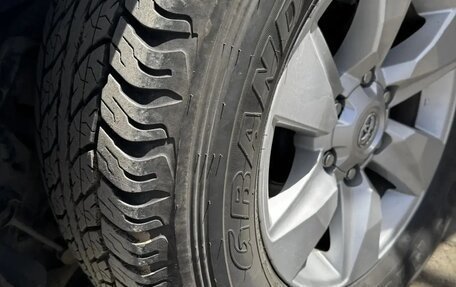 Toyota Land Cruiser Prado 150 рестайлинг 2, 2018 год, 4 950 000 рублей, 11 фотография