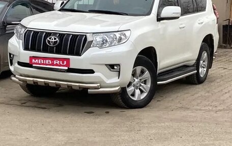 Toyota Land Cruiser Prado 150 рестайлинг 2, 2018 год, 4 950 000 рублей, 7 фотография
