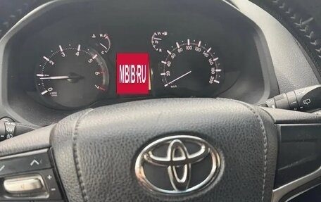 Toyota Land Cruiser Prado 150 рестайлинг 2, 2018 год, 4 950 000 рублей, 23 фотография