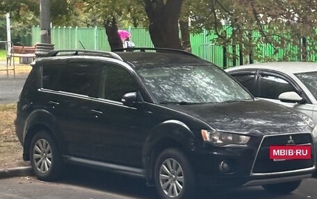 Mitsubishi Outlander III рестайлинг 3, 2011 год, 1 400 000 рублей, 2 фотография