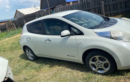 Nissan Leaf I, 2011 год, 450 000 рублей, 2 фотография