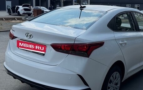 Hyundai Solaris II рестайлинг, 2021 год, 1 699 000 рублей, 3 фотография