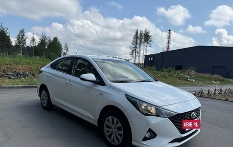 Hyundai Solaris II рестайлинг, 2021 год, 1 699 000 рублей, 13 фотография