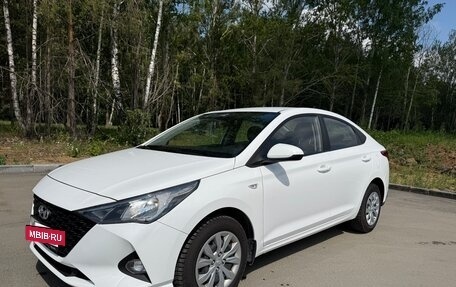 Hyundai Solaris II рестайлинг, 2021 год, 1 699 000 рублей, 11 фотография