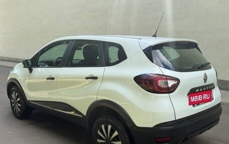 Renault Kaptur I рестайлинг, 2018 год, 900 000 рублей, 5 фотография