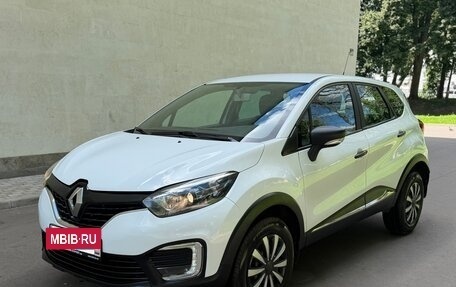 Renault Kaptur I рестайлинг, 2018 год, 900 000 рублей, 3 фотография
