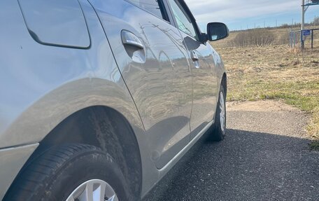 Renault Logan II, 2015 год, 690 000 рублей, 2 фотография