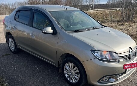 Renault Logan II, 2015 год, 690 000 рублей, 3 фотография