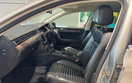 Volkswagen Passat B8 рестайлинг, 2015 год, 1 599 000 рублей, 13 фотография