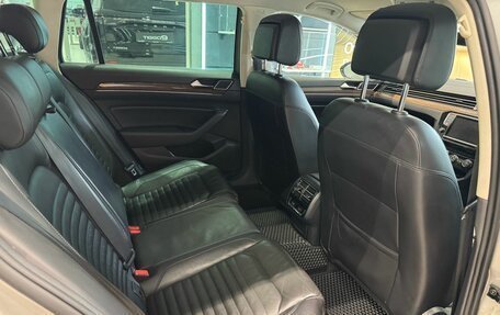 Volkswagen Passat B8 рестайлинг, 2015 год, 1 599 000 рублей, 20 фотография