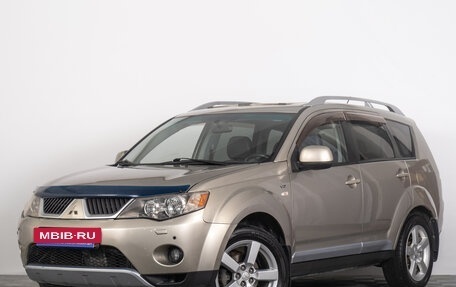 Mitsubishi Outlander III рестайлинг 3, 2007 год, 1 049 000 рублей, 3 фотография