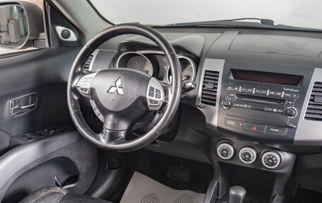 Mitsubishi Outlander III рестайлинг 3, 2007 год, 1 049 000 рублей, 9 фотография