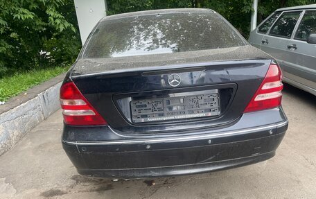 Mercedes-Benz C-Класс, 2006 год, 800 000 рублей, 2 фотография