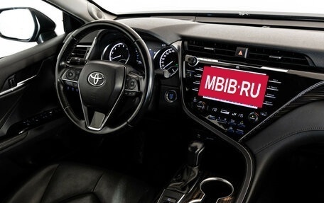 Toyota Camry, 2020 год, 2 499 000 рублей, 19 фотография