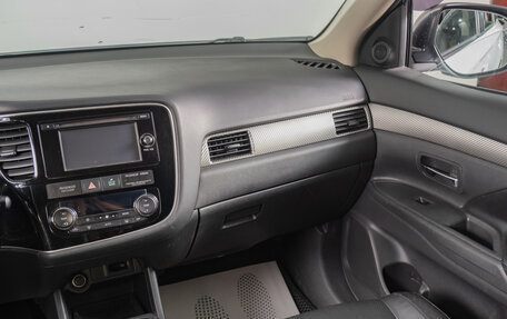 Mitsubishi Outlander III рестайлинг 3, 2013 год, 1 779 000 рублей, 12 фотография
