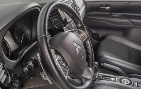 Mitsubishi Outlander III рестайлинг 3, 2013 год, 1 779 000 рублей, 13 фотография