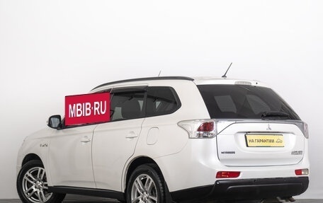 Mitsubishi Outlander III рестайлинг 3, 2013 год, 1 779 000 рублей, 6 фотография
