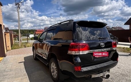 Toyota Land Cruiser 200, 2015 год, 8 000 000 рублей, 3 фотография