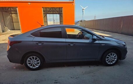 Hyundai Solaris II рестайлинг, 2018 год, 1 630 000 рублей, 7 фотография