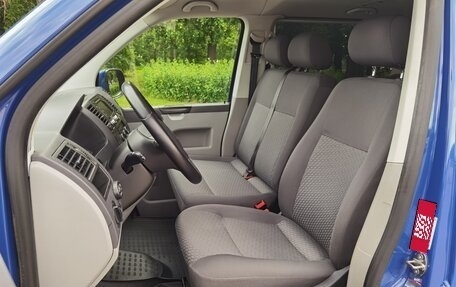 Volkswagen Caravelle T5, 2010 год, 2 150 000 рублей, 17 фотография
