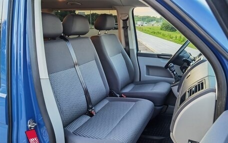 Volkswagen Caravelle T5, 2010 год, 2 150 000 рублей, 19 фотография