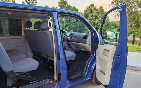 Volkswagen Caravelle T5, 2010 год, 2 150 000 рублей, 22 фотография